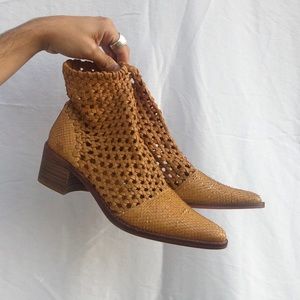 FREE PEOPLE BOOTS NEVER WORN